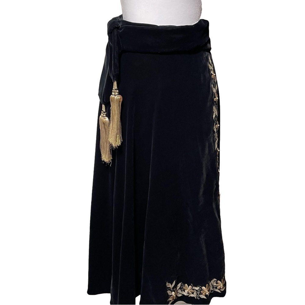 Black Velvet Wrap Skirt Gold Floral Embroidery Handmade in India S\M - Picture 13 of 13